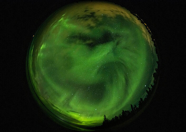 Feel the Magic! Aurora Borealis über finnisch Lappland (360° Fisheye)